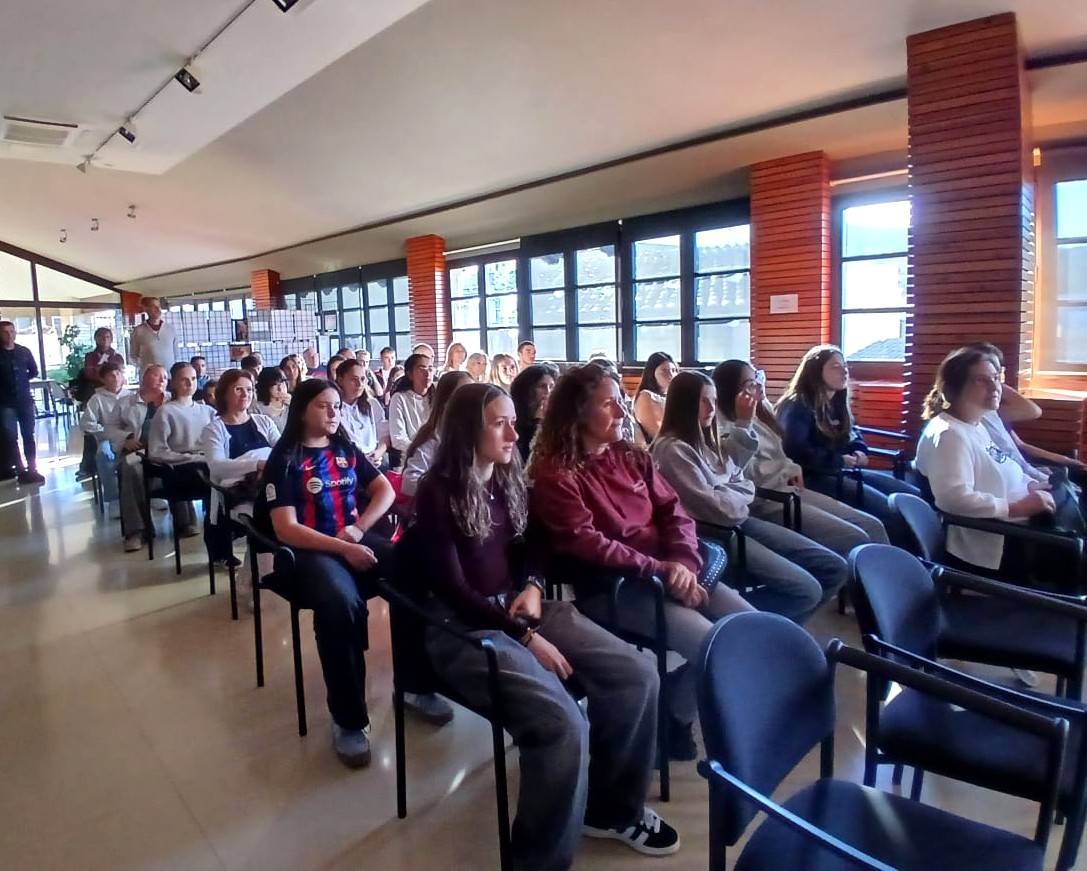 Lliurament de certificats als joves examinands de les proves de Cambridge a Solsona