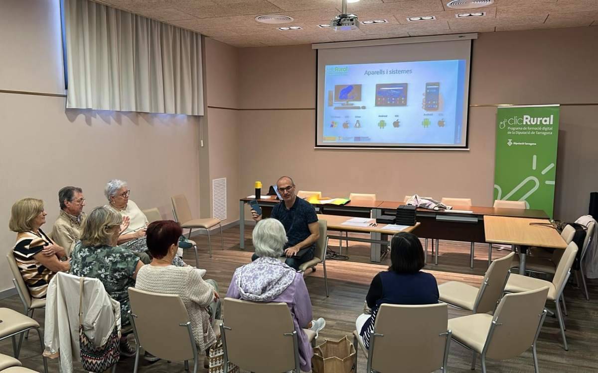 Arriba Clic Rural, un programa de formació digital per a municipis de menys de 5.000 habitants