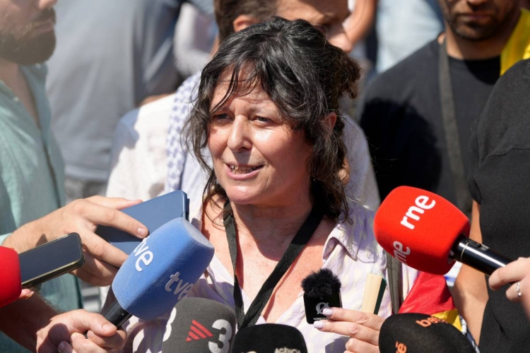 El Parlament exigeix el retorn de la diputada Pilar Castillejo, empresonada a Israel