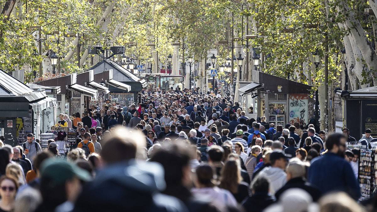 Els migrants a Barcelona: cobren molt menys que els autòctons i han de viure més de lloguer