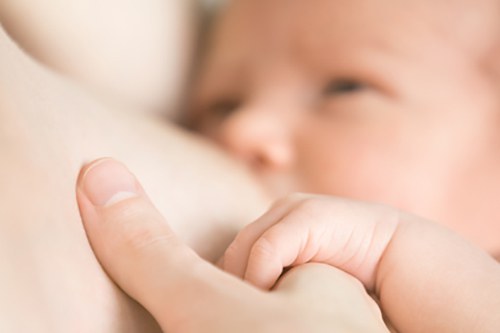 La UVic-UCC i el CHV desenvolupen un model d'IA capaç d'estimar la durada de la lactància materna