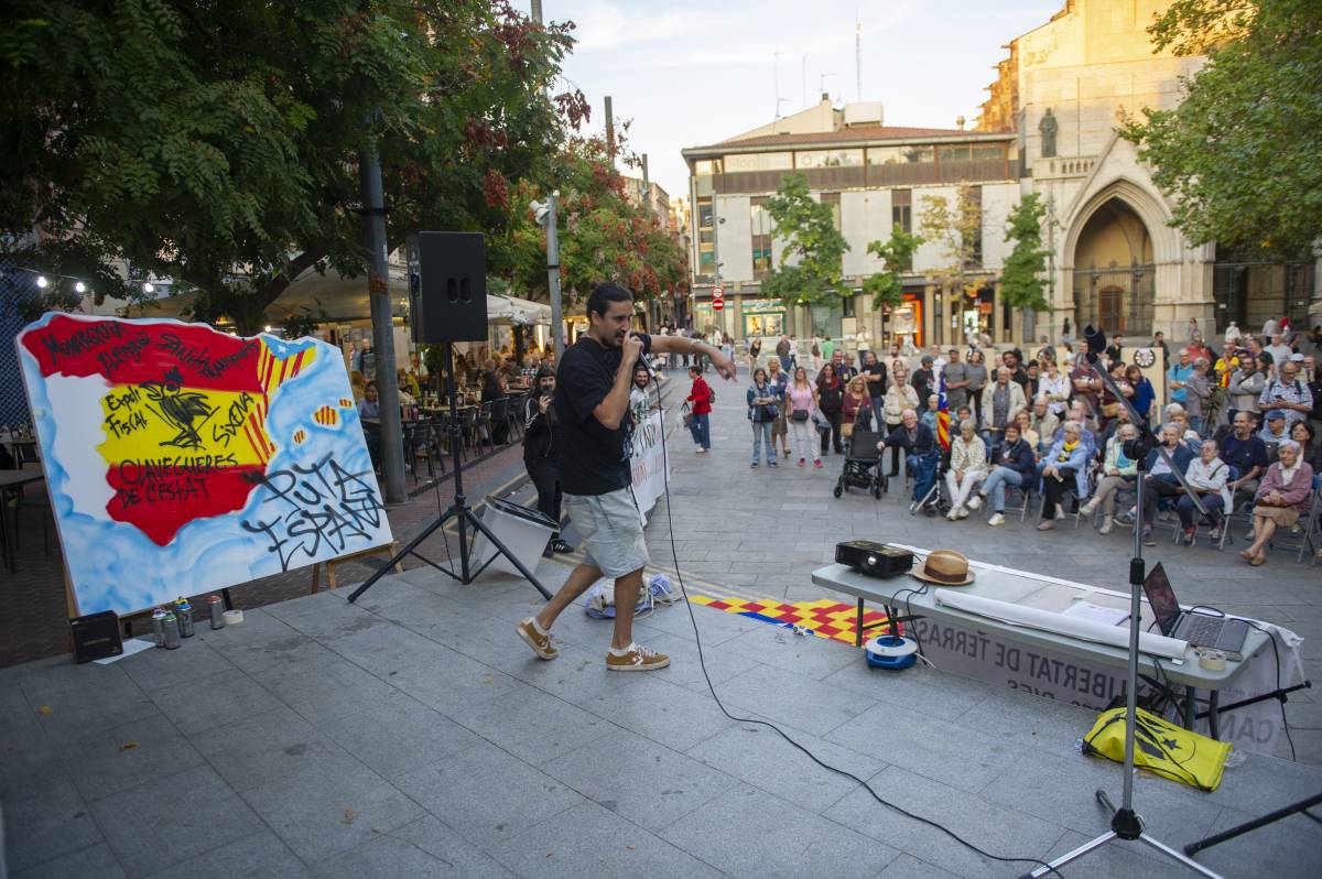 Terrassa recorda l’1-O amb un clam contra la repressió