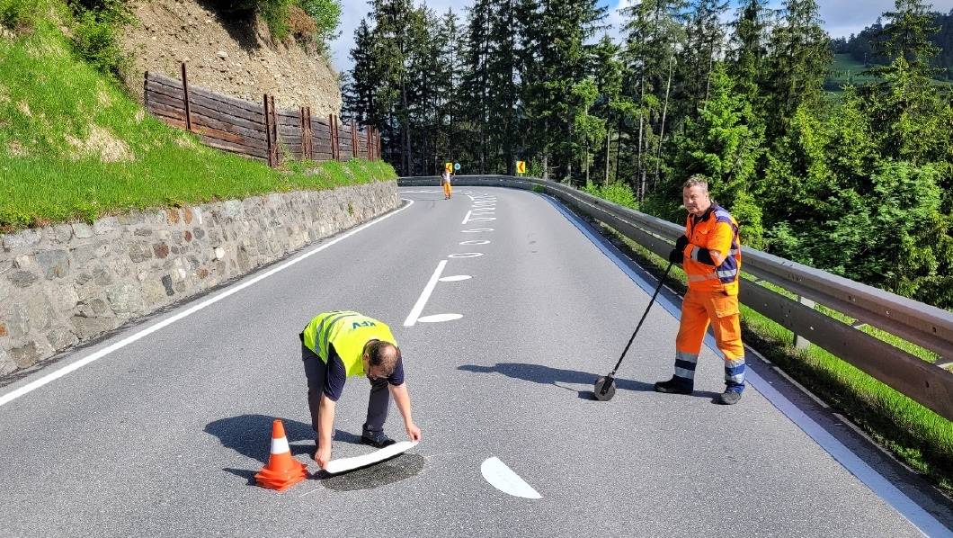Què volen dir els cercles que comencen a aparèixer a les carreteres catalanes?