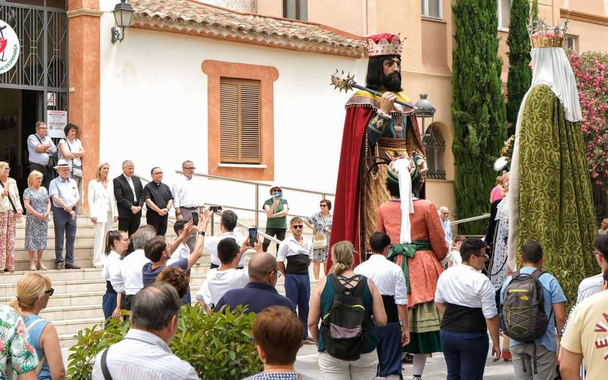 Valls celebra els 300 anys del Santuari de la Mare de Déu del Lledó i dels gegants
