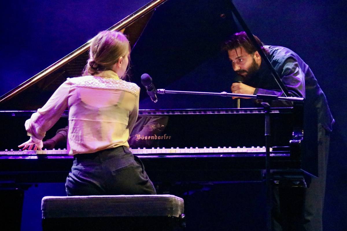 Salvador Sobral i Lucia Fumero enamoren Sant Cugat en l'arrencada del festival Petits Camaleons