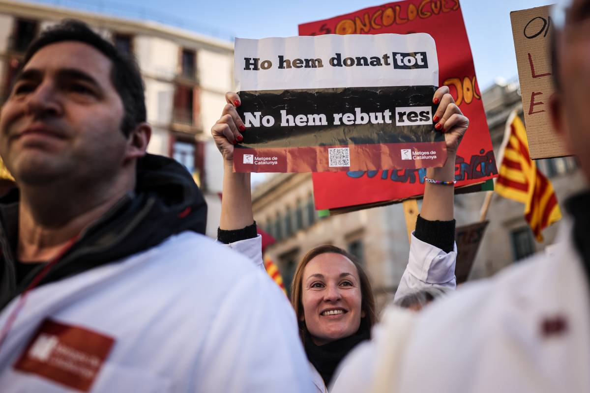 Salut xifra en un 9% el seguiment de la vaga de metges, mentre els sindicats parlen del 58%