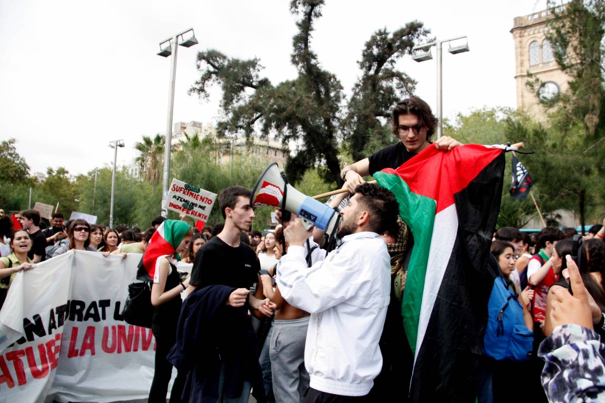 Milers d'estudiants buiden les aules per manifestar-se per Gaza i la Flotilla
