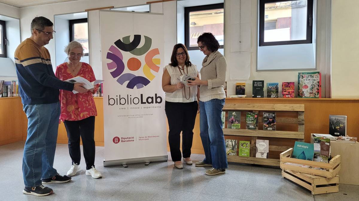 Un instant de la presentació del BiblioLab temàtic sobre el bosc a la Biblioteca Vinyes i Cluet - Lídia López