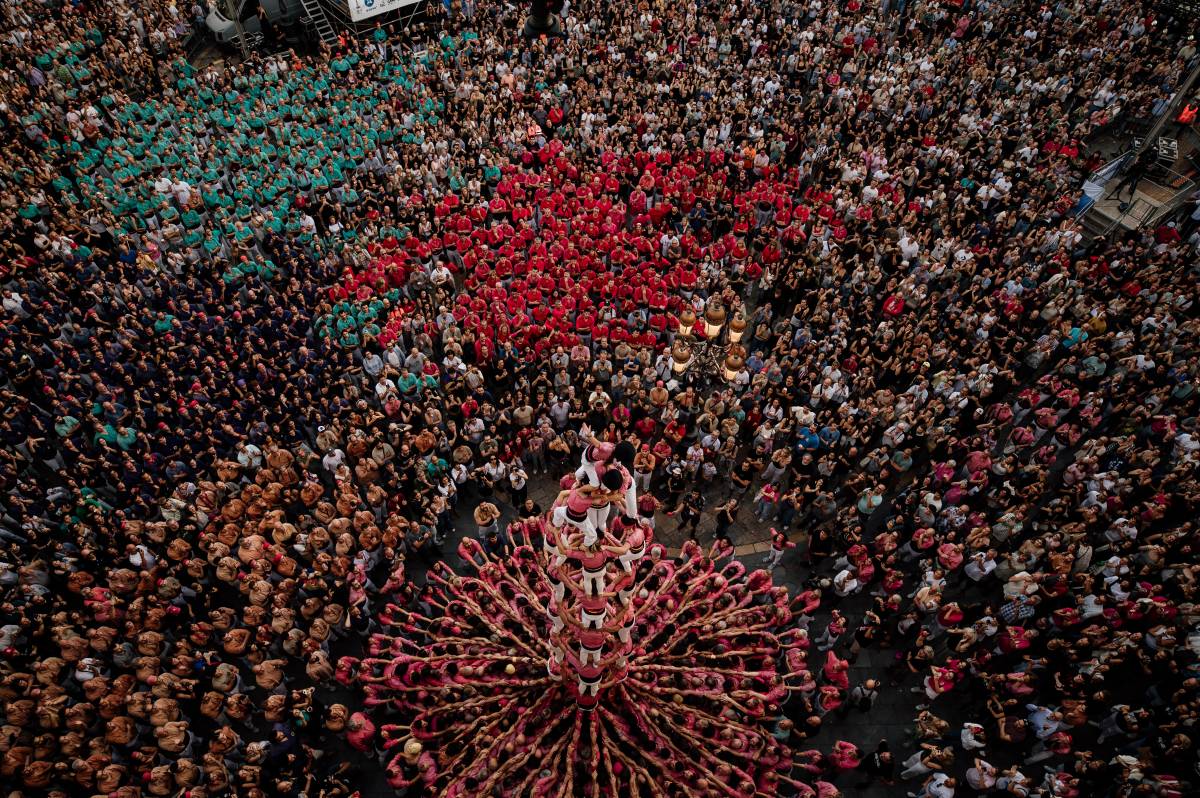 Les colles de Valls dominen la diada del Mercadal, que acaba amb un accidentat intent de 9 de 9 amb folre de la Vella