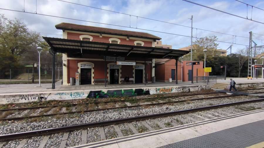 L`R3 al seu pas per l`estació de Montcada i Reixac - Cedida L`R3 al seu pas per l`estació de Montcada i Reixac