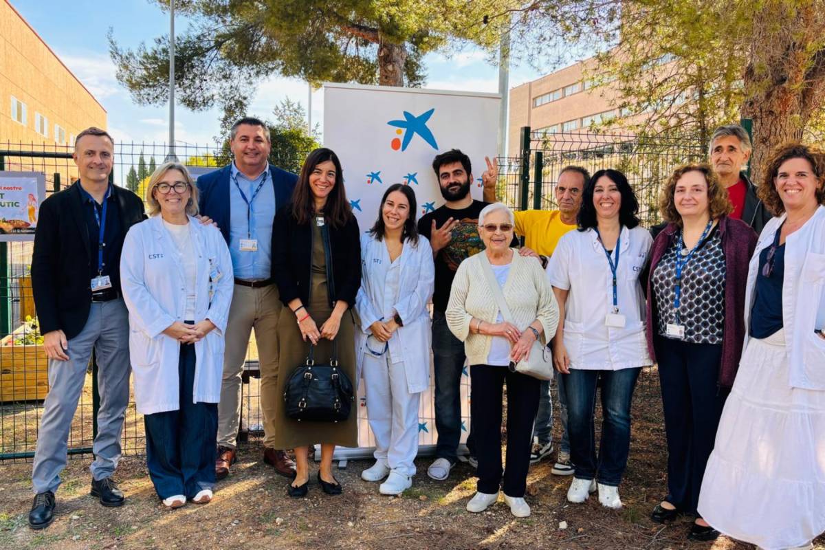 Les unitats de Salut Mental d’Aguts i d’Addiccions Comportamentals inaugurant l'hort terapèutic - CST