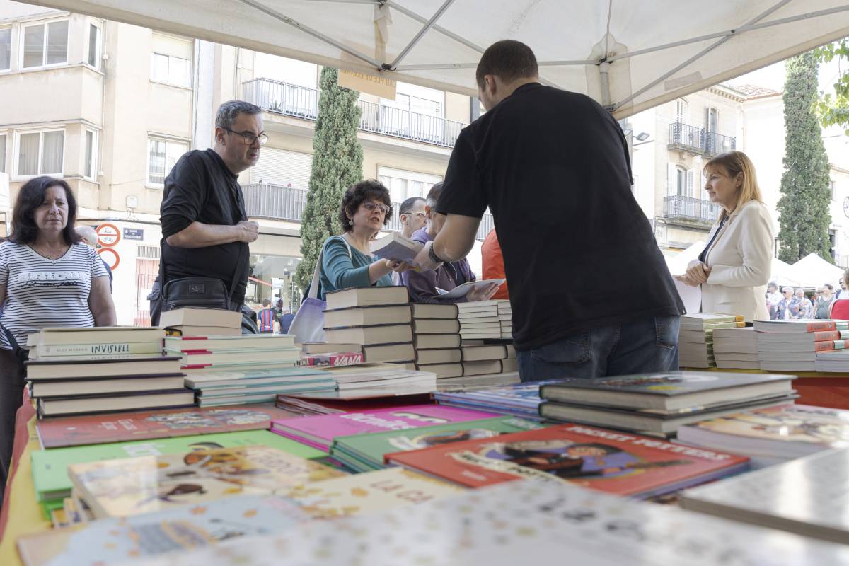 FOTOS | Tercera edició de la Fira del Llibre en Català de Terrassa