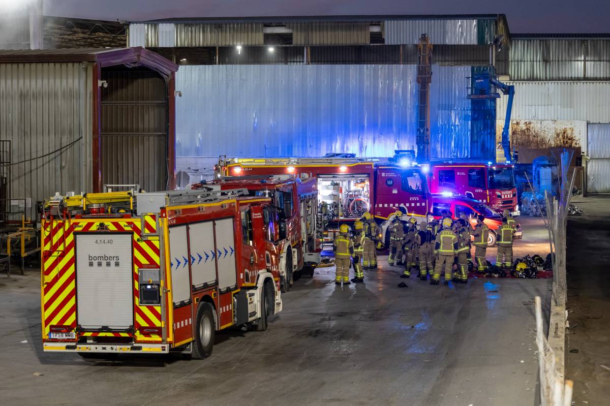 Incendi en una planta de reciclatge de Sabadell