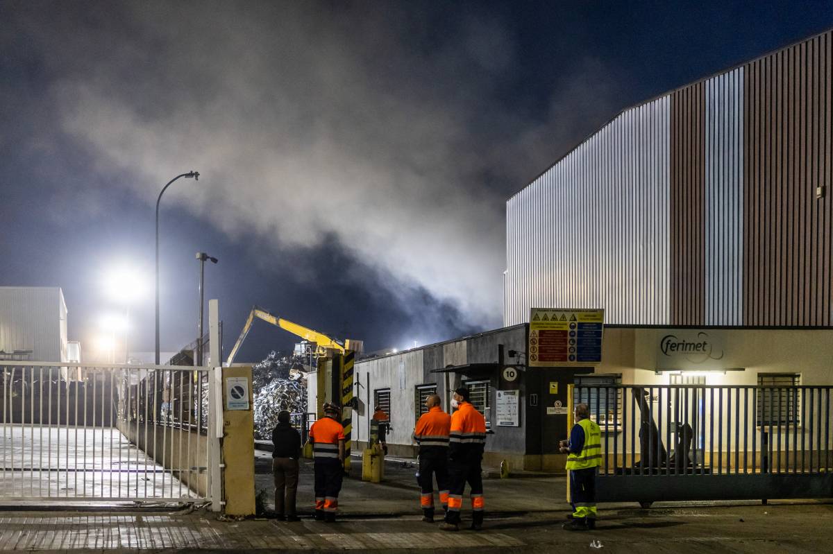 Incendi en una planta de reciclatge de Sabadell