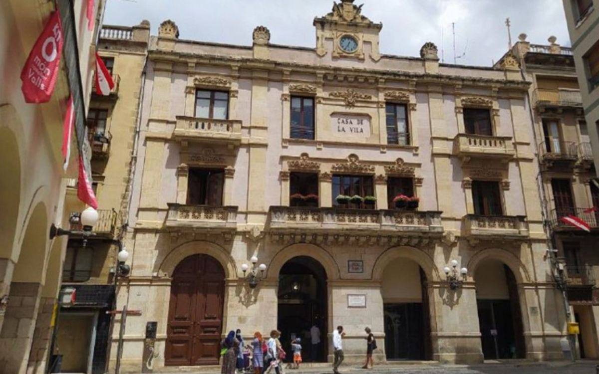 L'Ajuntament de Valls apujarà l'IBI, la taxa d'escombraries i l'impost de vehicles per a 2026