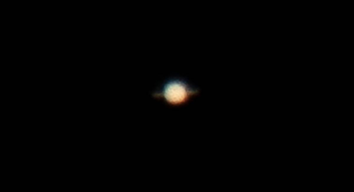 Saturn dia de la superlluna