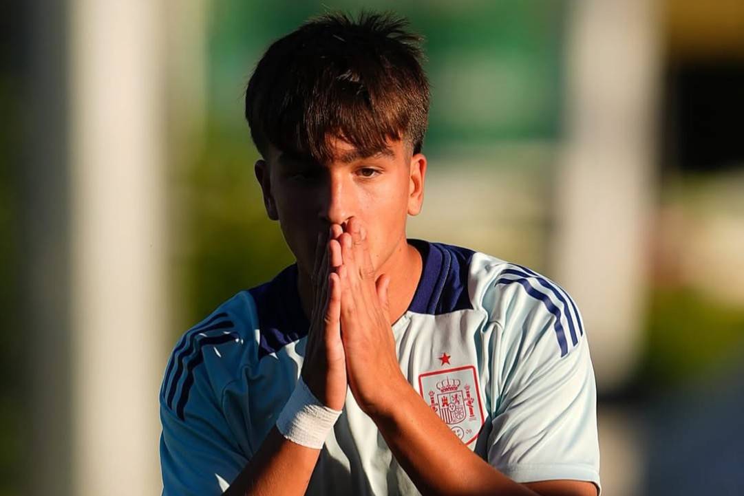 El futbolista solsoní Arnau Cases està convocat per la selecció espanyola Sub-17