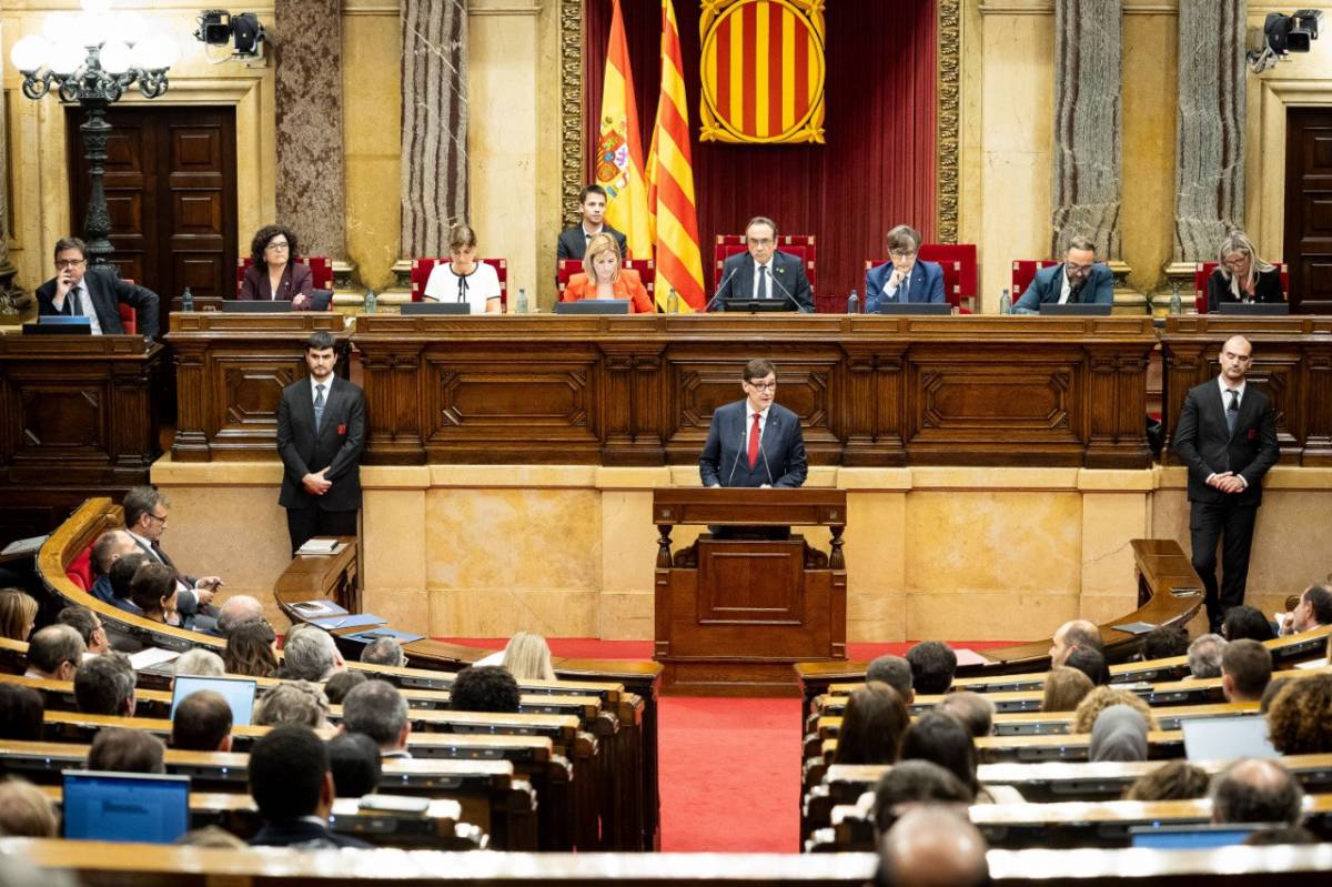 L'1x1 de l'oposició d'Illa: entre l'exigència dels socis i la xenofòbia ultra