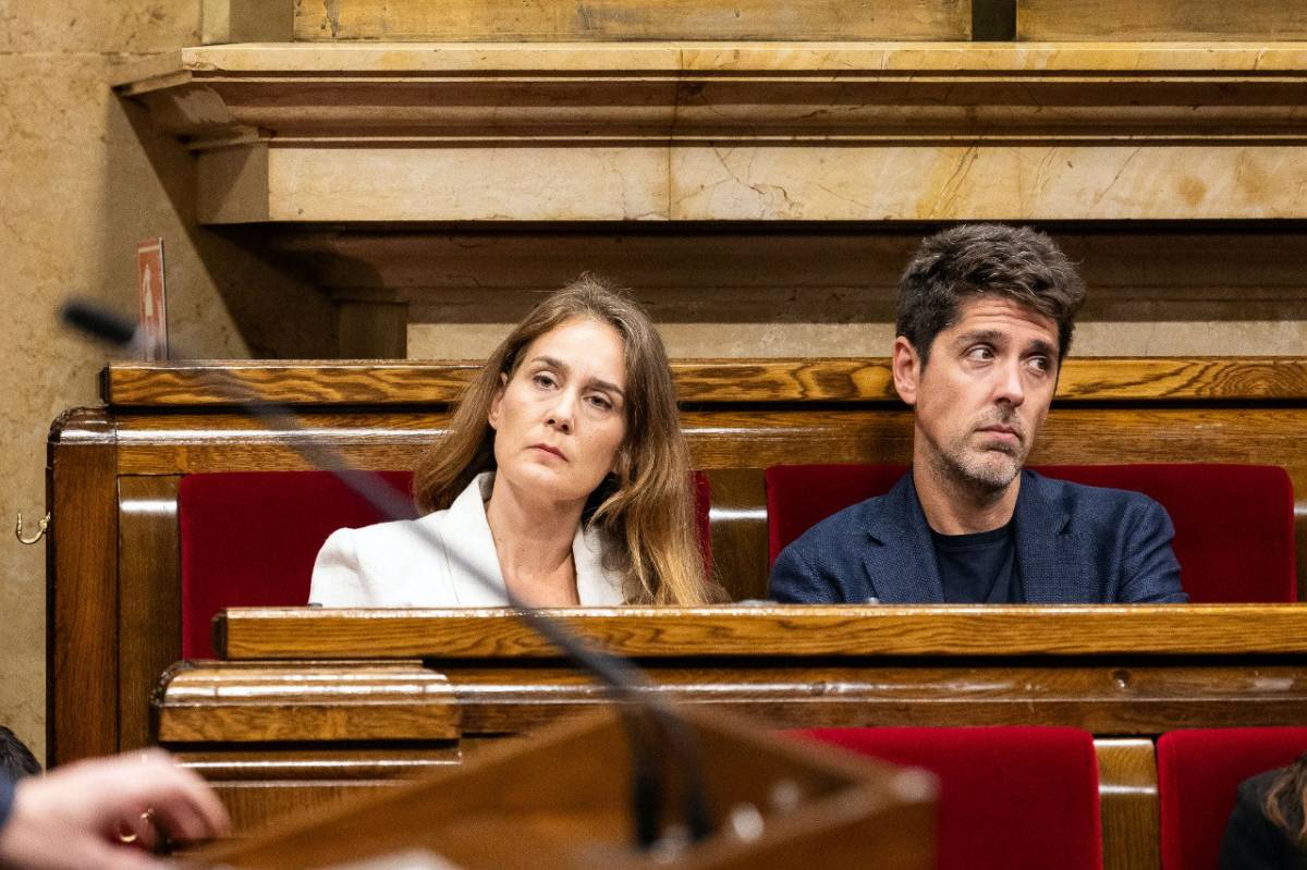 Sacsejada d'ERC i els Comuns a Illa perquè acceleri en finançament i habitatge: «Se li acaba el temps»