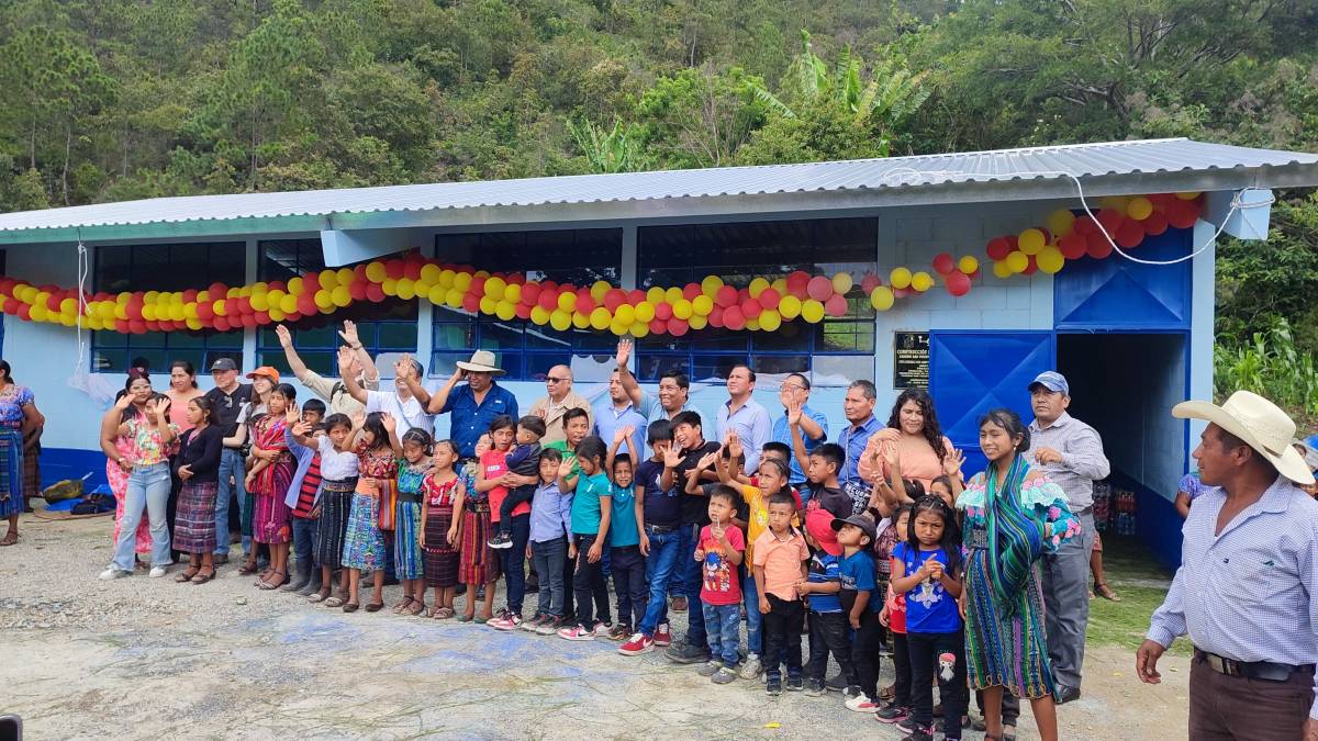 Acte d’inauguració de l’escola de l’Aldea San Vicente a Uspantán, Quiché - Oberts al món