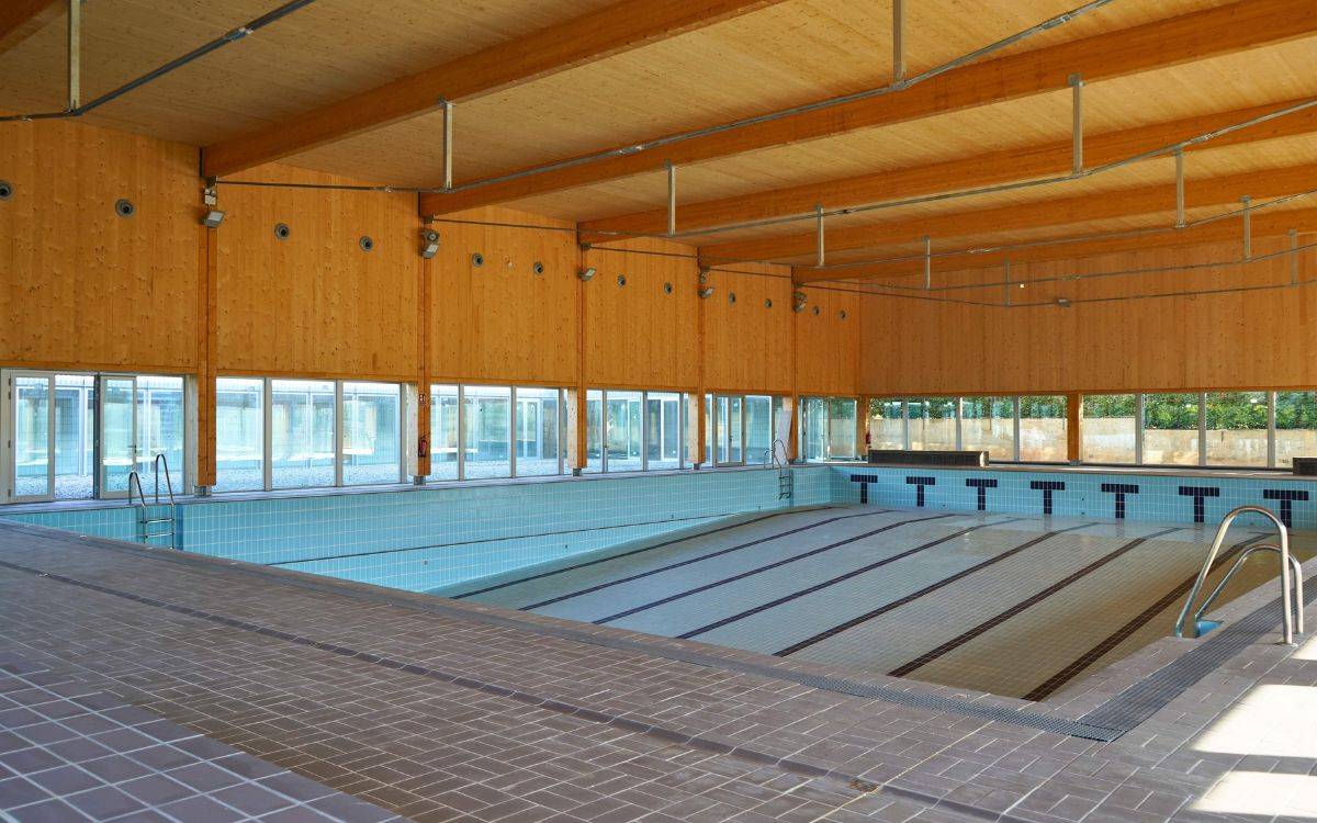 L'Ajuntament de Torredembarra denunciarà la constructora encarregada de cobrir la piscina nova