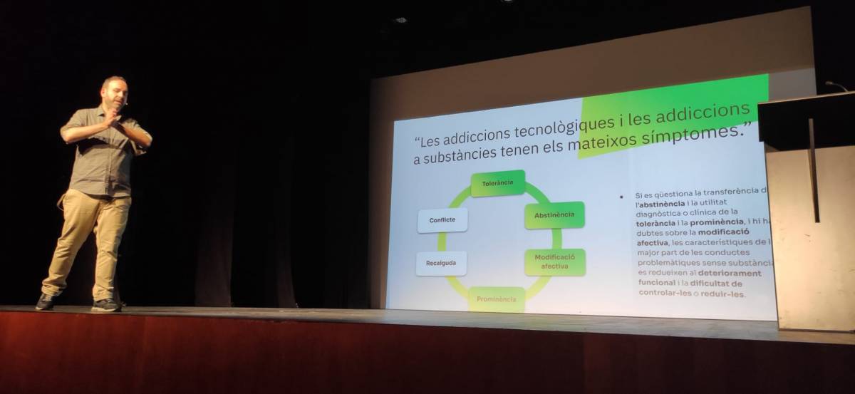 Moment de la conferència  - Serveis Educatius 