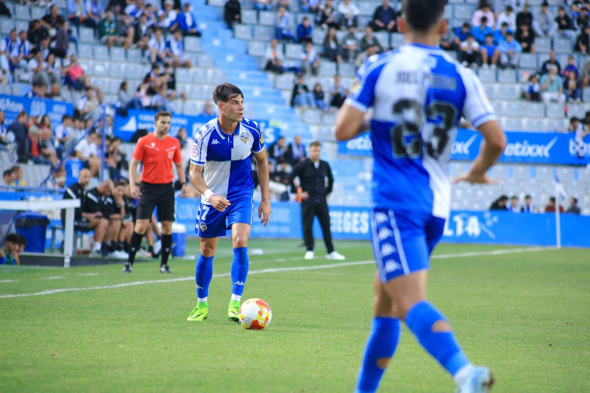 Ripoll, en l'últim partit a la Nova Creu Alta - Victor Castillo