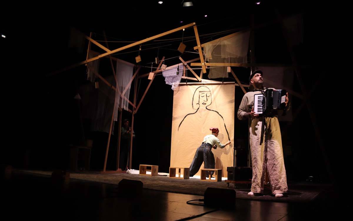 La Fira Mediterrània arrenca a Manresa amb teatre familiar i mirades sobre la memòria i el mite