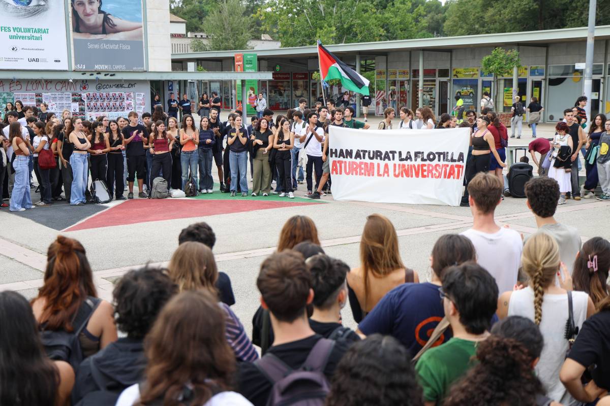 Estudiants de la UAB en la manifestació per Palestian - Victor Castillo Estudiants de la UAB en la manifestació per Palestian