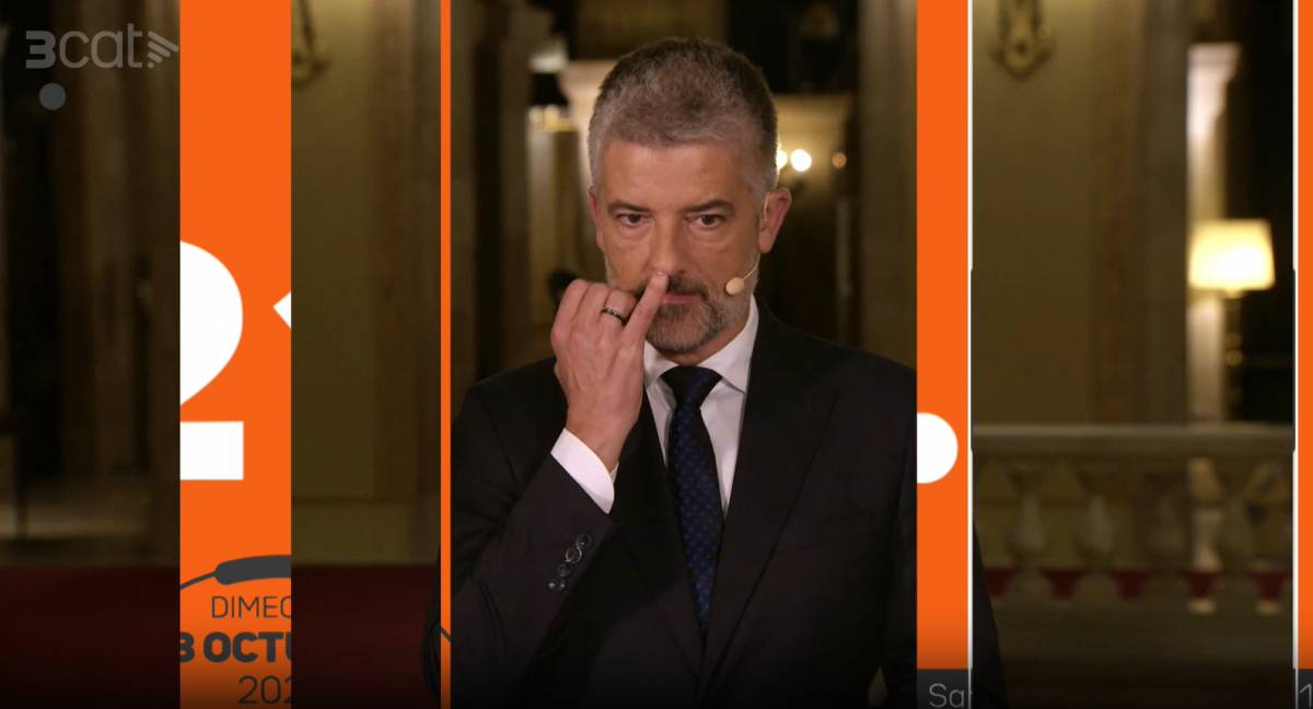 Toni Cruanyes protagonitza un divertit moment just en començar el «Telenotícies»: «Bona nit»