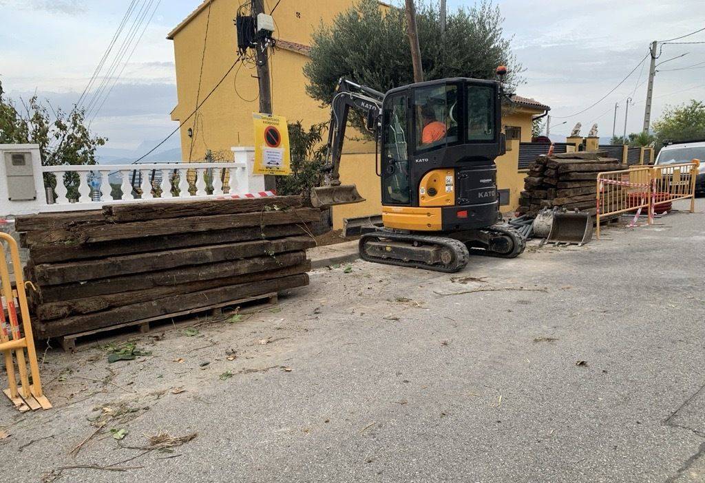 Inicien la renovació de les escales del carrer de l’Estornell