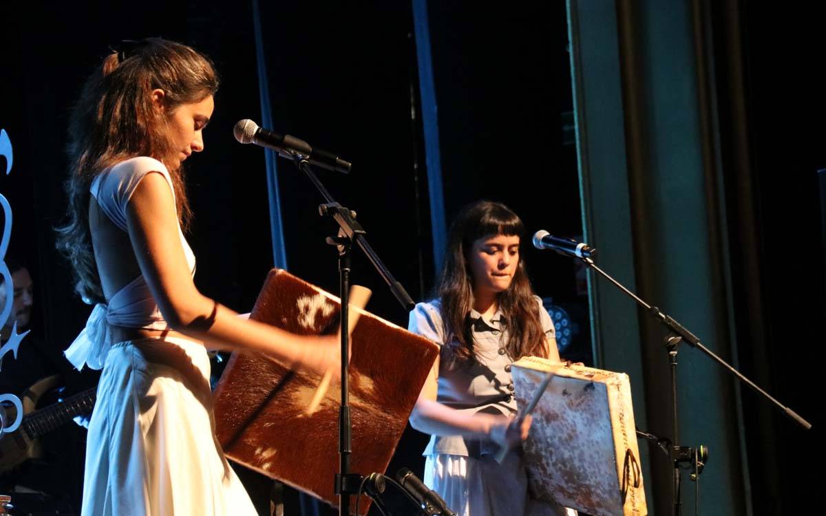 Alosa triomfa a la Fira Mediterrània amb el debut d'«El primer cant del matí», ja exhaurit