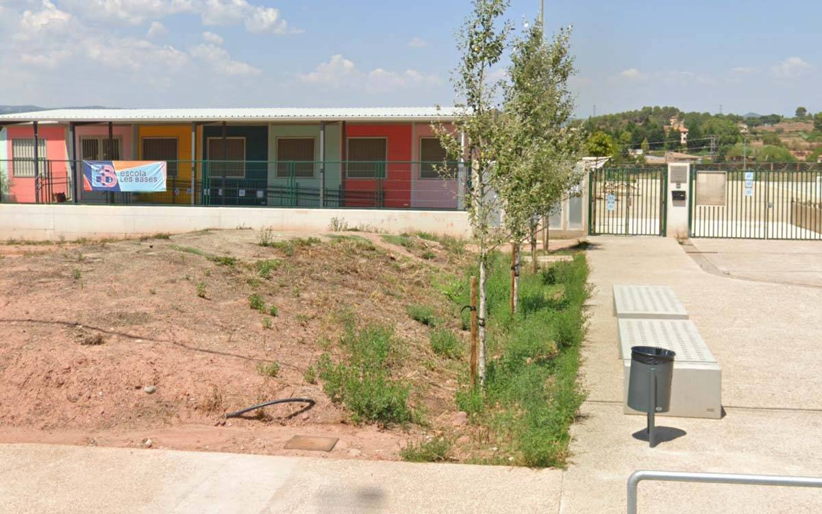 El Parlament acorda eliminar els barracons de les escoles Valldaura i Les Bases de Manresa