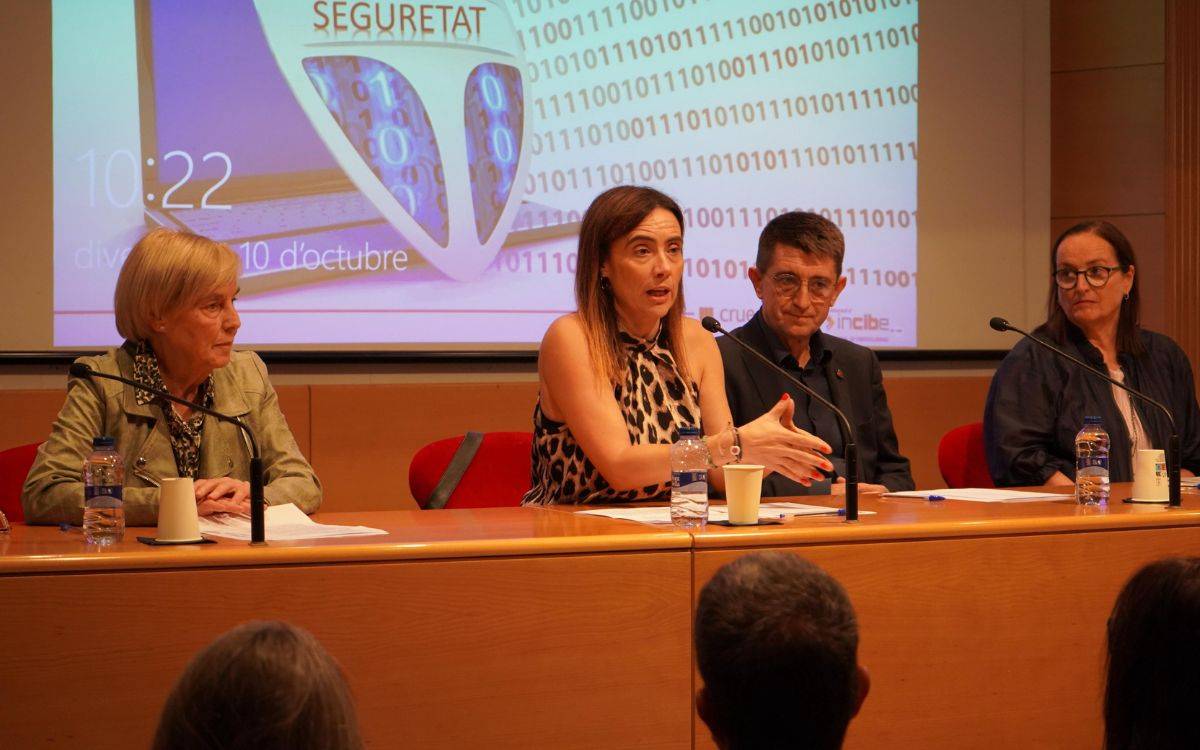 La Facultat de Medicina de Reus acull l’acte inaugural del curs de les Aules d’Extensió Universitàries de la URV per a la Gent Gran