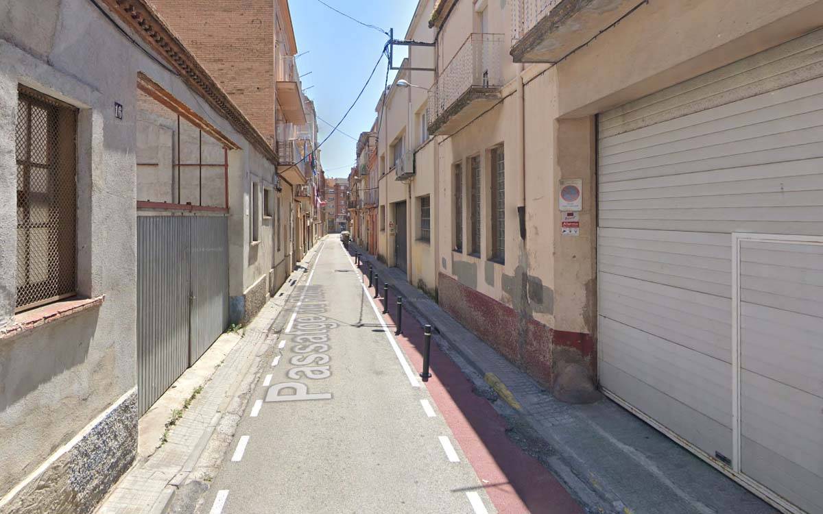 Tall de trànsit al passatge Ribera, dilluns al matí