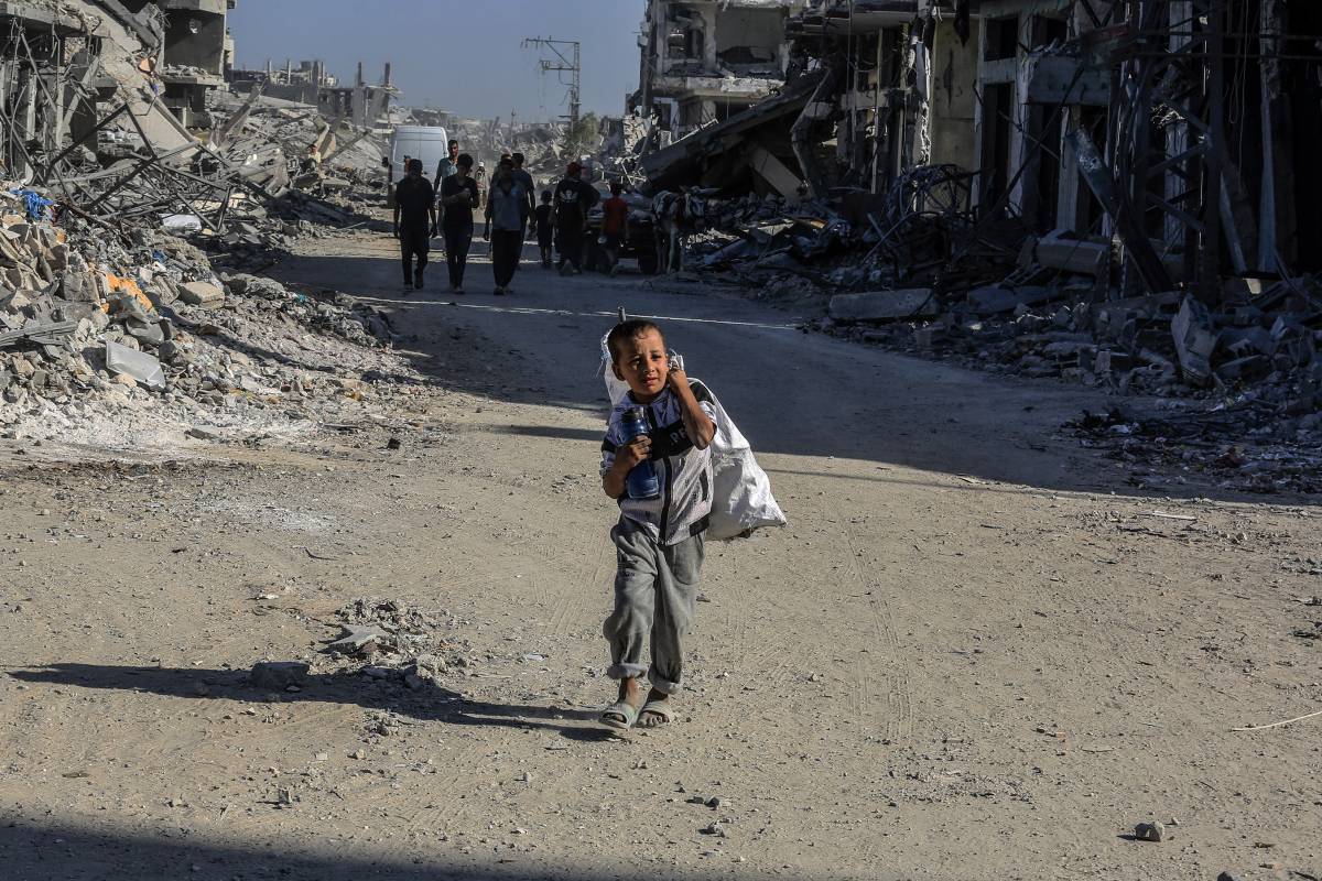 L'ajuda humanitària entra a Gaza mentre Hamàs i Israel preparen l'alliberament dels ostatges