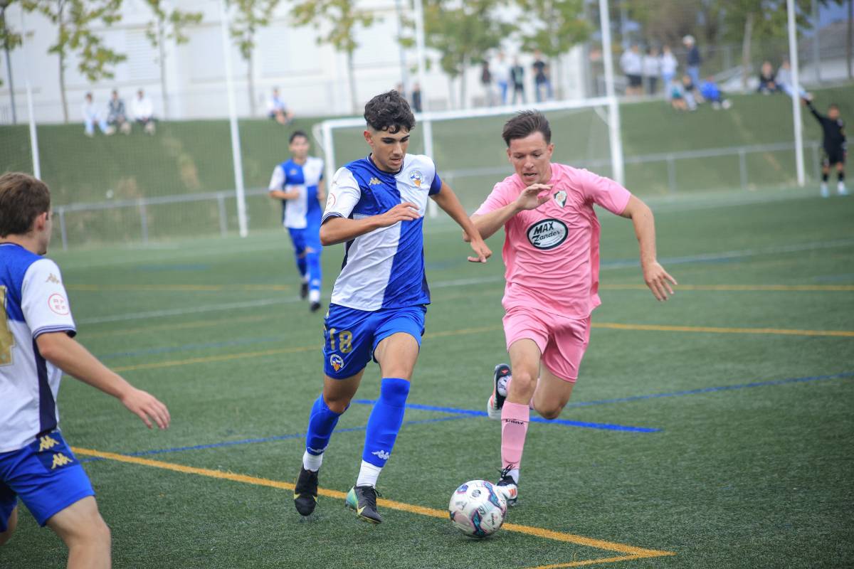 Alonso Zamora va tornar a ser titular amb el filial