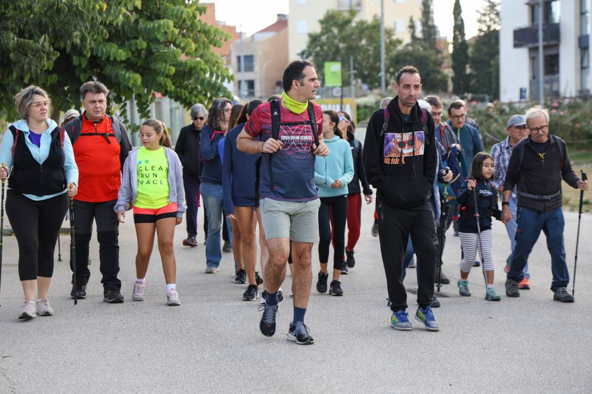 FOTOS | Mans Unides organitza la 28a Marxa de la Solidaritat