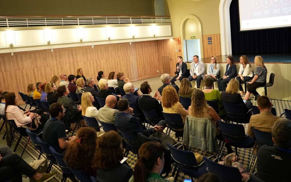 El Teatret del Serrallo acull una jornada amb dones referents del món TIC de la Catalunya Sud