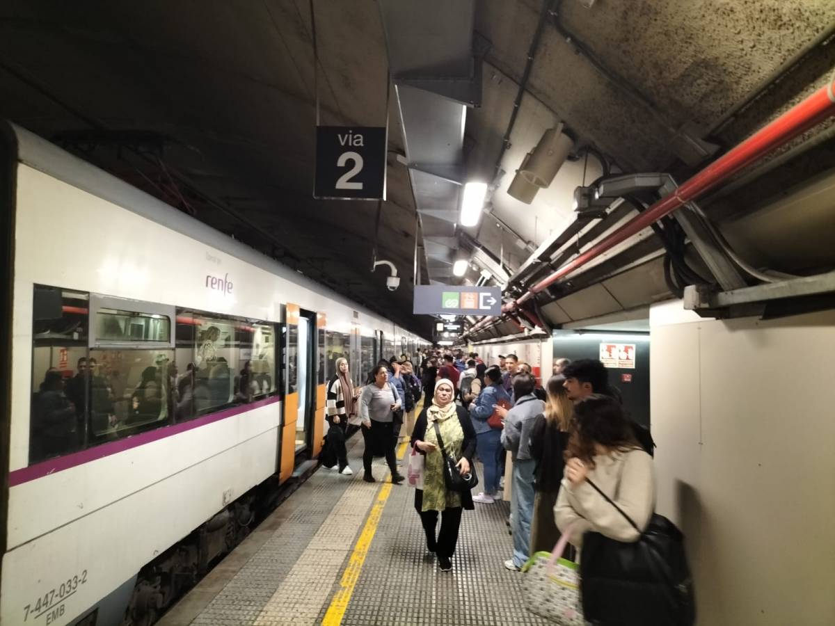 Un tren de Rodalies, desallotjat a Sabadell Nord per un incident en el sistema de frens