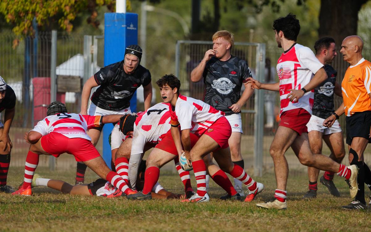 Els equips sèniors del Rugby Manresa cauen en el debut al Congost tot i mostrar bones sensacions