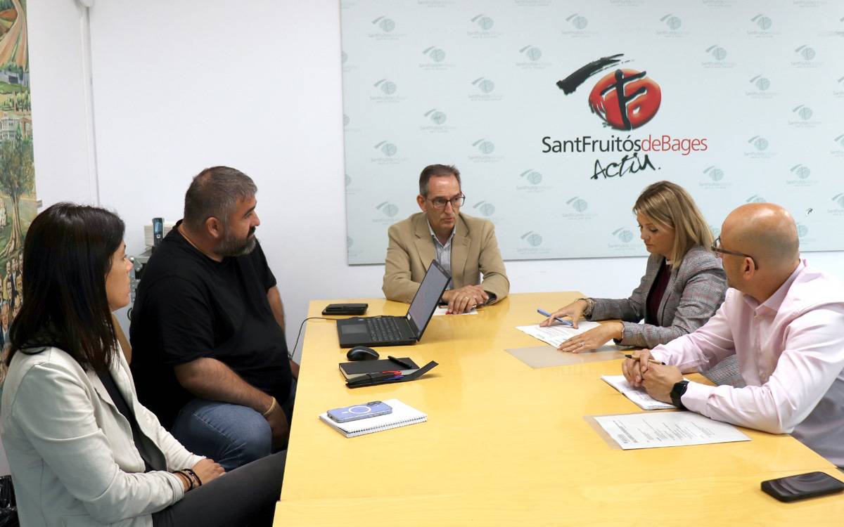 Educació analitza amb l'Ajuntament de Sant Fruitós les necessitats dels centres educatius locals