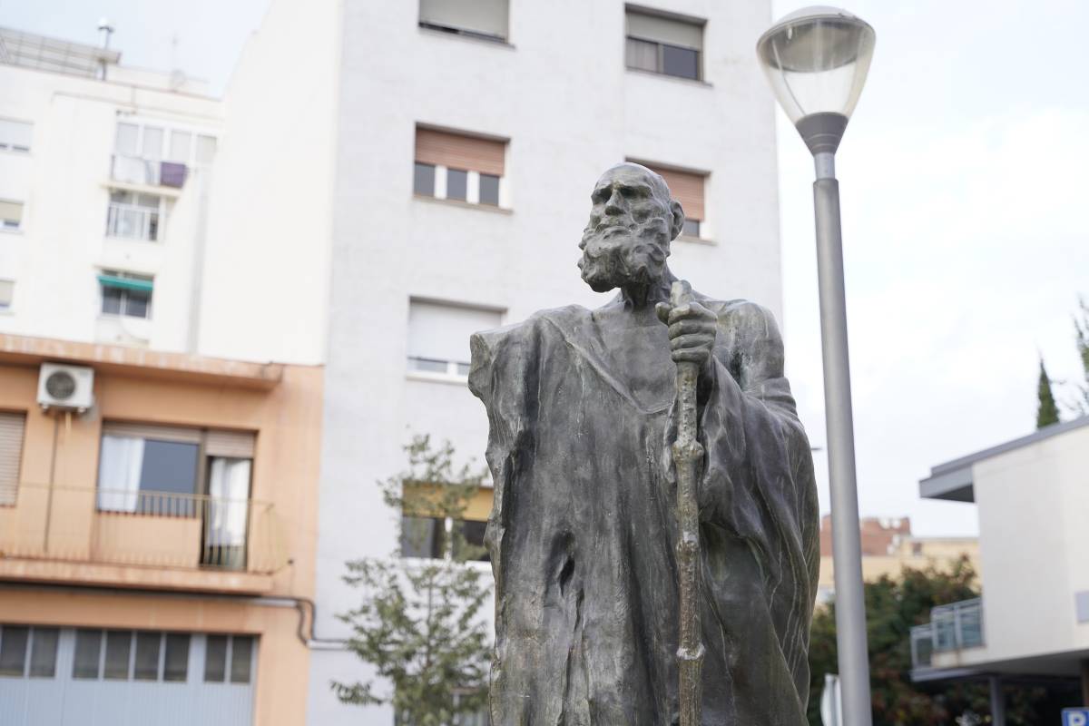 El monument dedicat als avis i les àvies