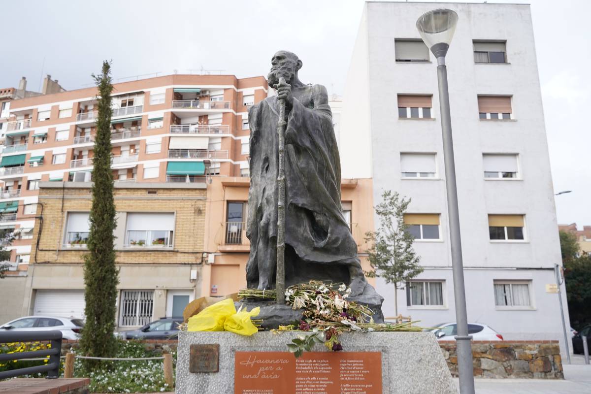 El monument dedicat als avis i les àvies