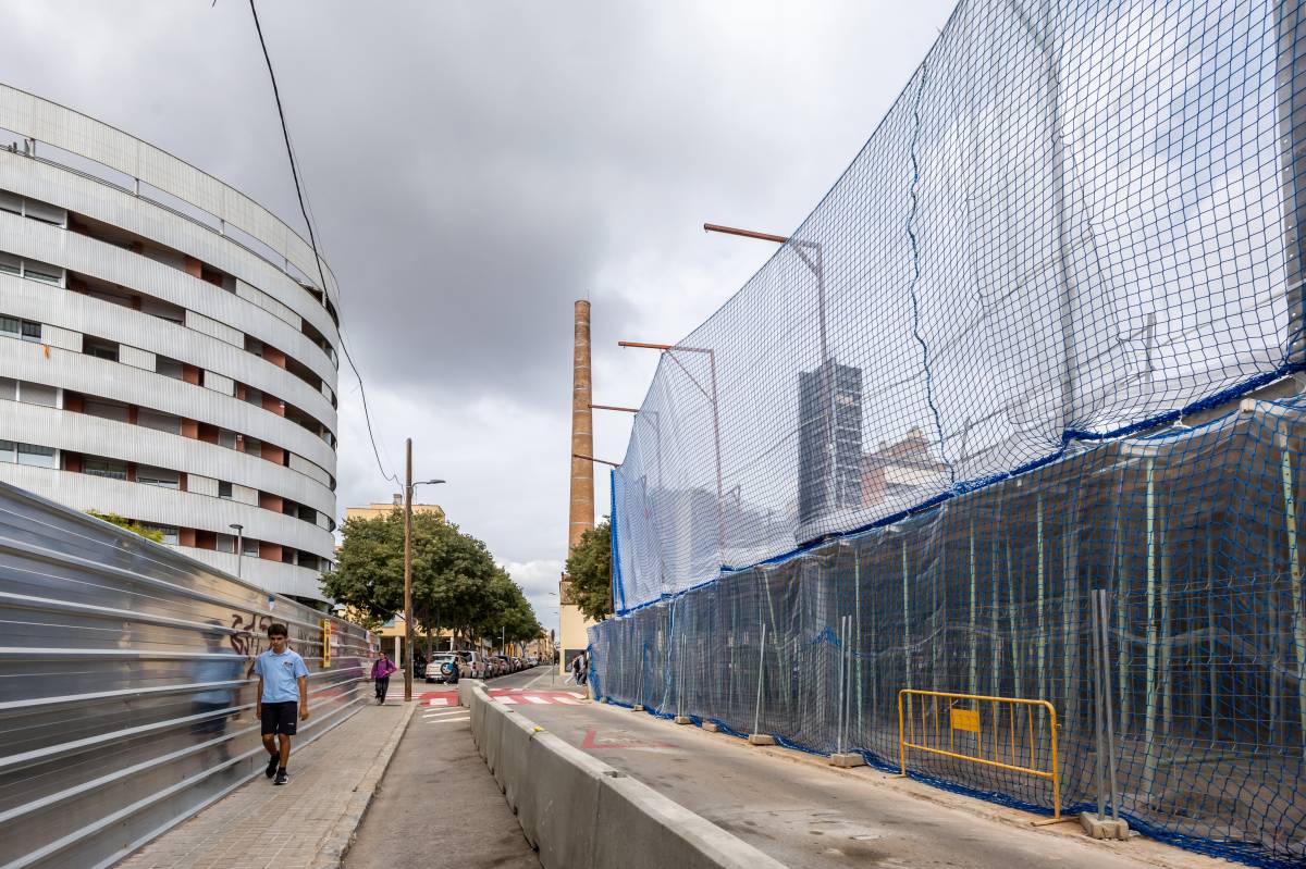 Veïns del Centre es queixen de l'incivisme d'una empresa constructora: 