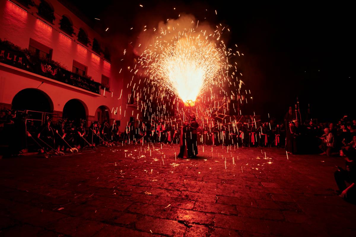 L`Infernàlia omple d`espurnes Barberà - Cedida L`Infernàlia omple d`espurnes Barberà