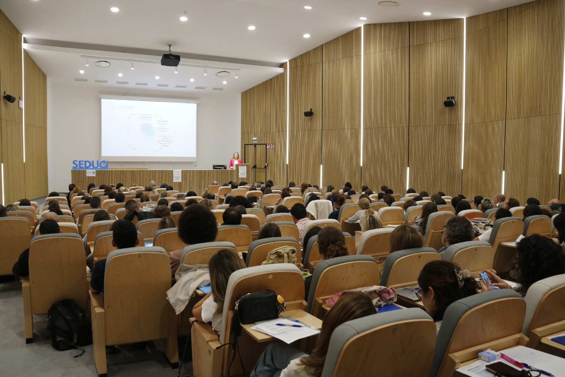 Participants en el curs SEDUCI 2025 a la sala d'actes de l'Hospital Arnau de Vilanova de Lleida - 