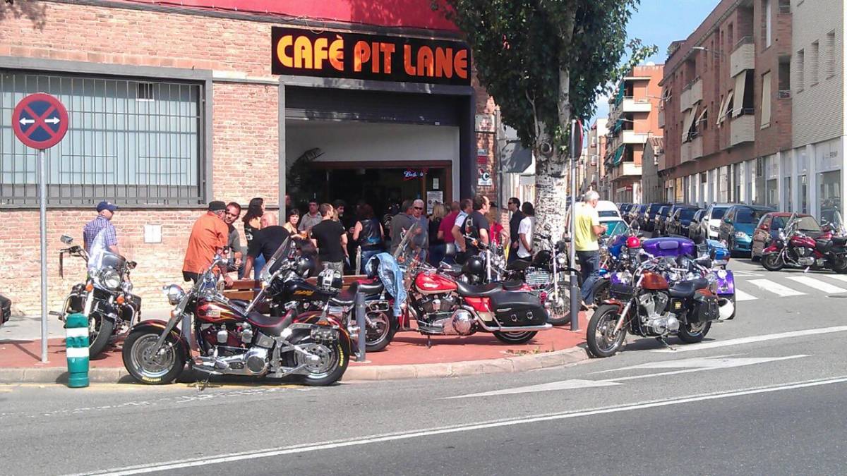 Tanca el Cafè Pit Lane Bikerszone, un punt de trobada pels amants del motor