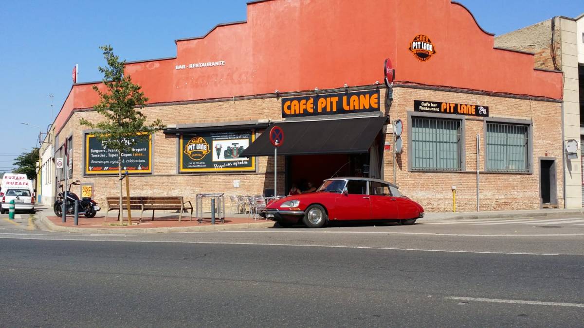 L`exterior del local del Cafè Pit Lane - Cedida L`exterior del local del Cafè Pit Lane