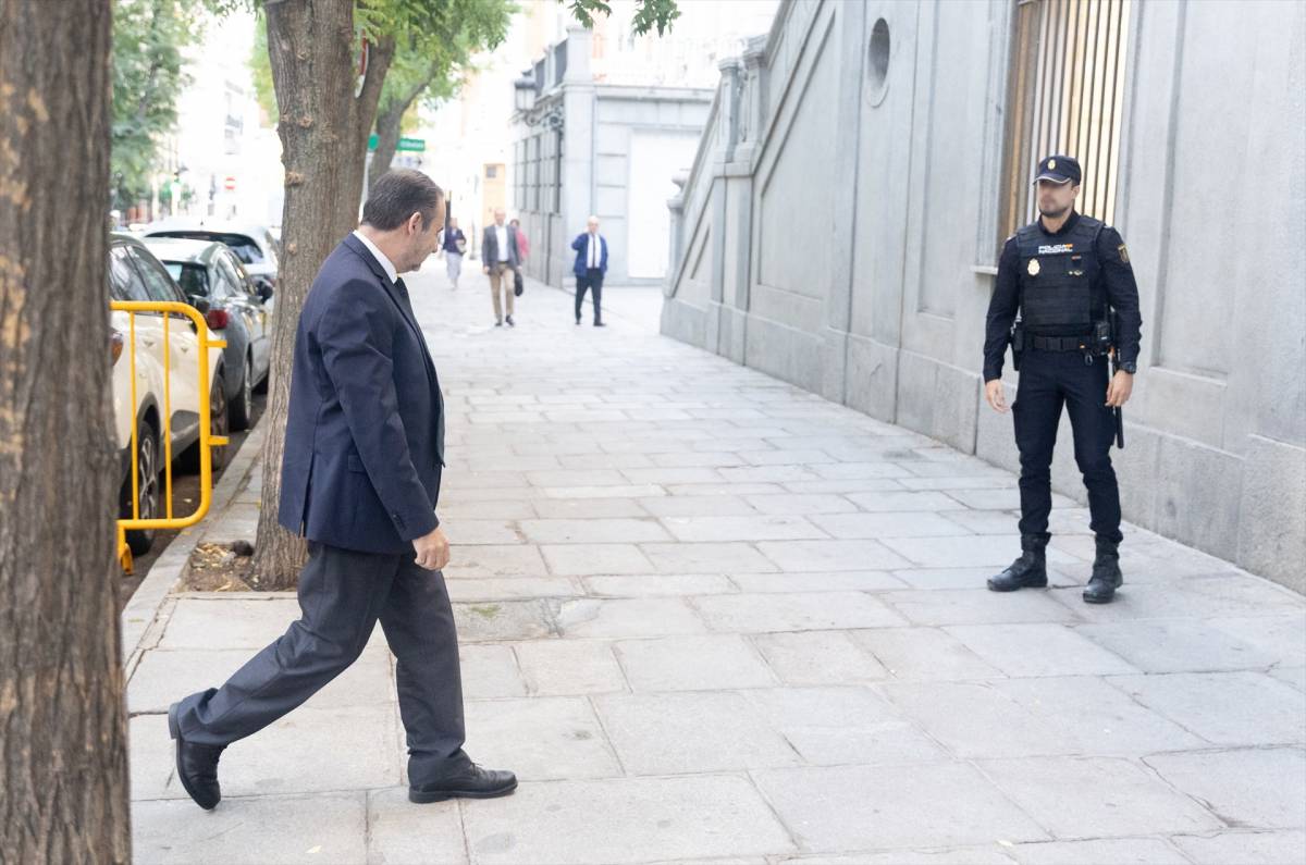 Ábalos es nega a declarar al Suprem i la Fiscalia no demana presó preventiva